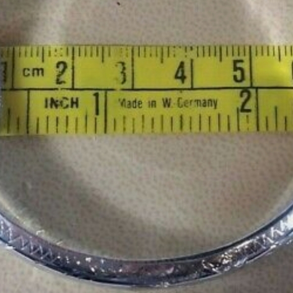 Vintage - Sterling Silver Floral Etched Women Hinged Bangle Bracelet in 10mm - Picture 7 of 8